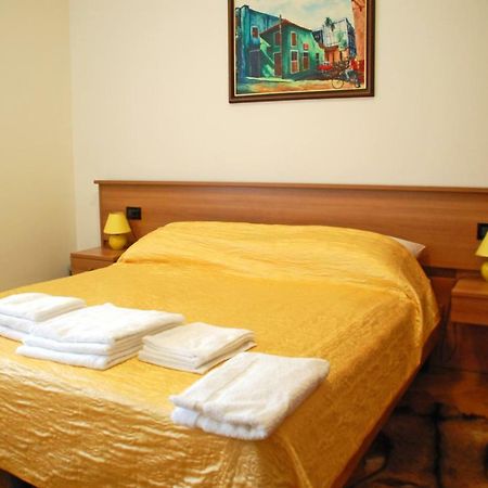 Apartment Branko With Free Parking Icici Ngoại thất bức ảnh