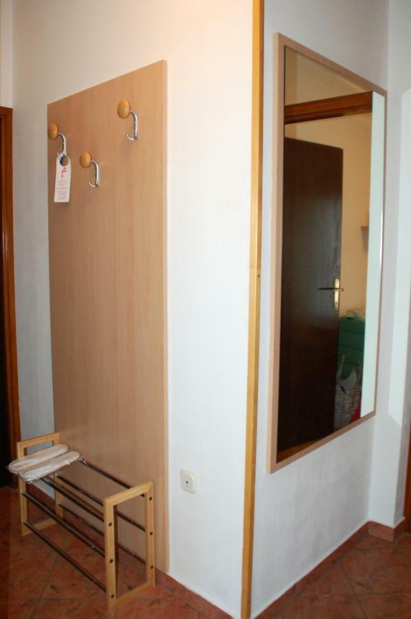 Apartment Branko With Free Parking Icici Ngoại thất bức ảnh