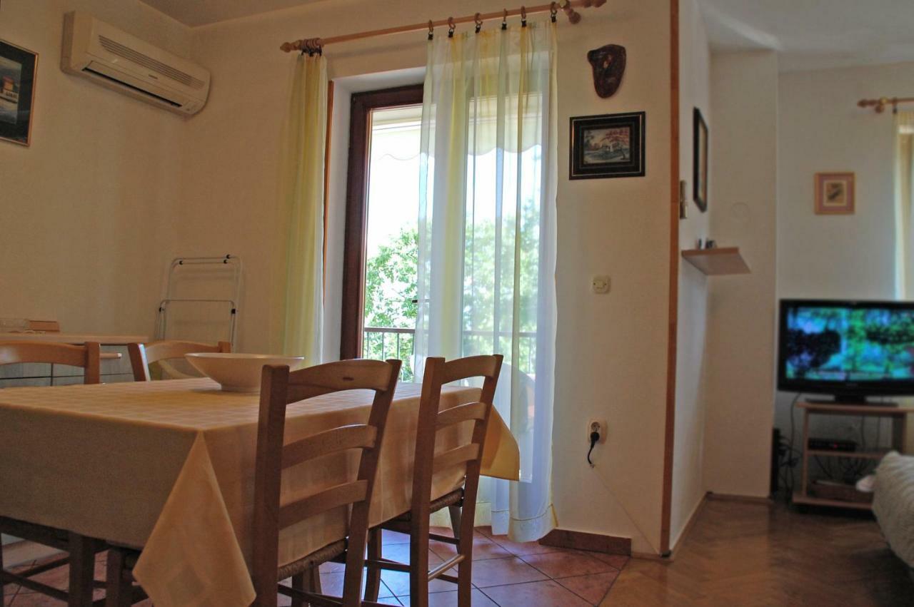 Apartment Branko With Free Parking Icici Ngoại thất bức ảnh